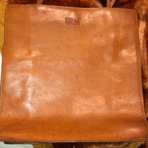 Pelle studio purse